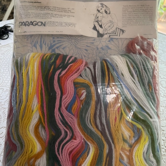 Paragon Stitchery Needlecraft Springtime Bouquet Kit (#0205) NOS - Picture 2 of 4